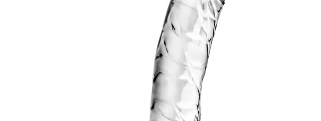 Clear Dildos: Why They’re More Popular Than Ever