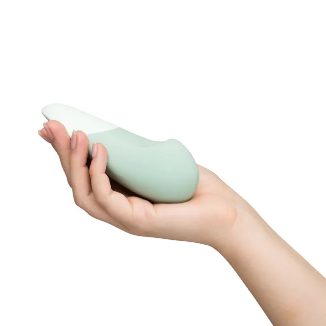 Womanizer UltraWave Lay-On Vibe in Sage