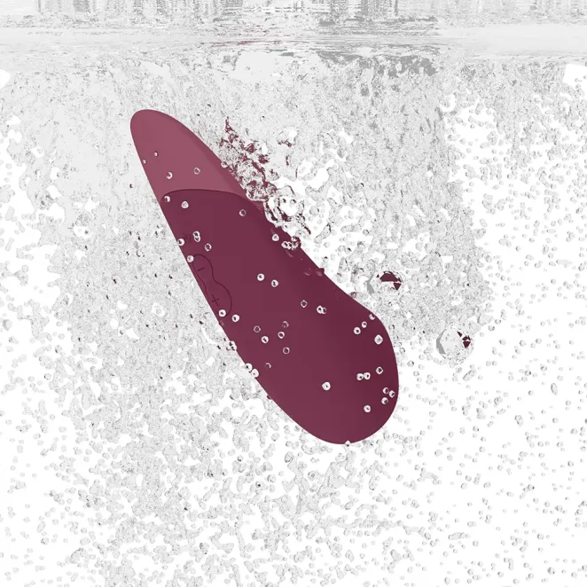 Womanizer UltraWave Lay-On Vibe in Dusty Pink