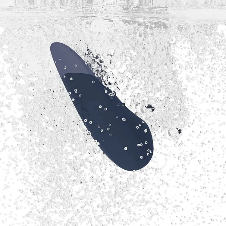 Womanizer UltraWave Lay-On Vibe in Dark Blue Womanizer UltraWave Lay-On Vibe in Dark Blue
