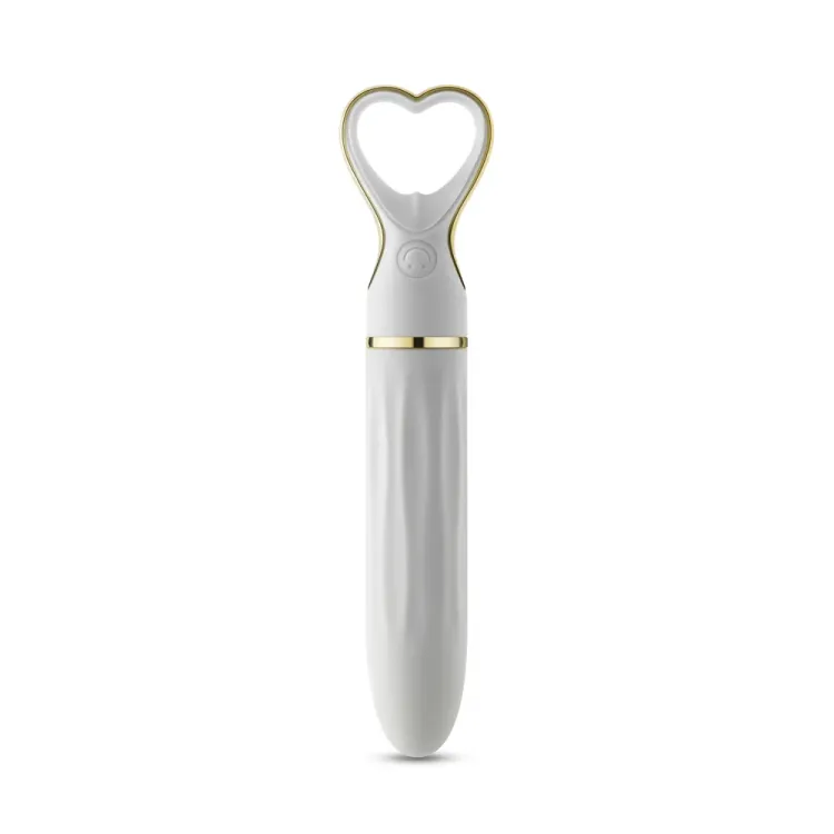 Delice Heartthrob Vibe White Bouquet Delice Heartthrob Vibe White Bouquet