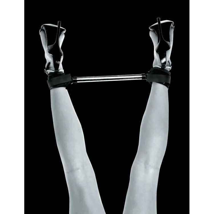 Adjustable Spreader Bar Black/Silver Adjustable Spreader Bar Black/Silver