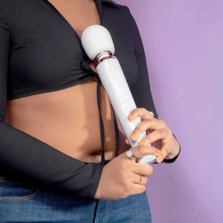 Le Wand Massager Pearl White Le Wand Massager Pearl White