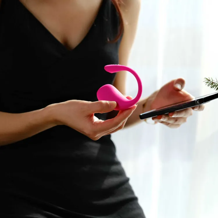 Lovense Lush 3 Bluetooth Remote-Controlled Egg Vibrator Lovense Lush 3 Bluetooth Remote-Controlled Egg Vibrator