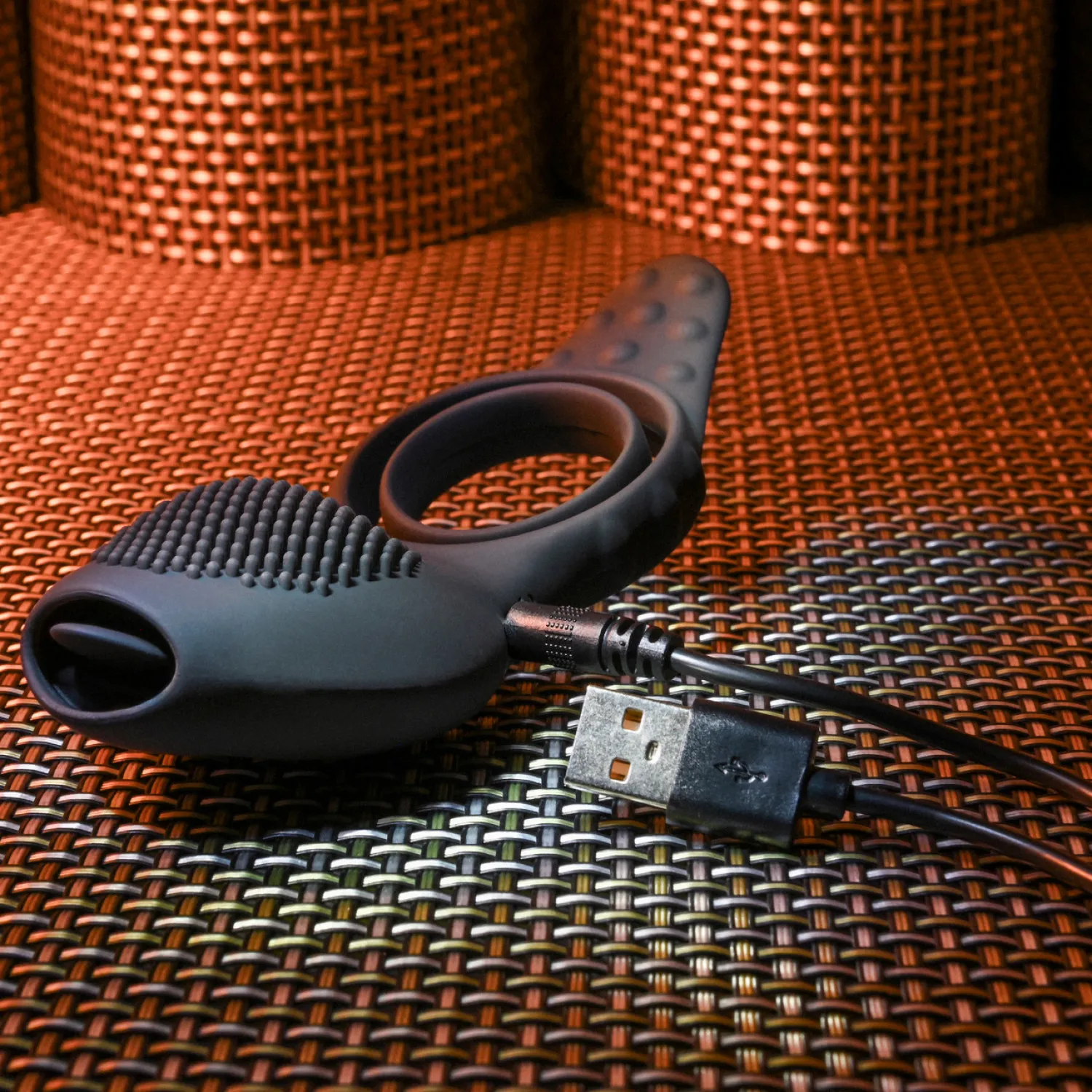 Mr. Flicker Remote-Controlled Flicking Tongue Vibrating Cock Ring