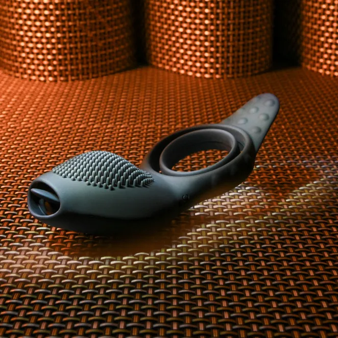 Mr. Flicker Remote-Controlled Flicking Tongue Vibrating Cock Ring