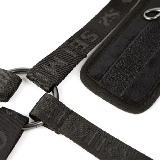 SEI MIO The Bed Spreader Under Mattress Restraint System