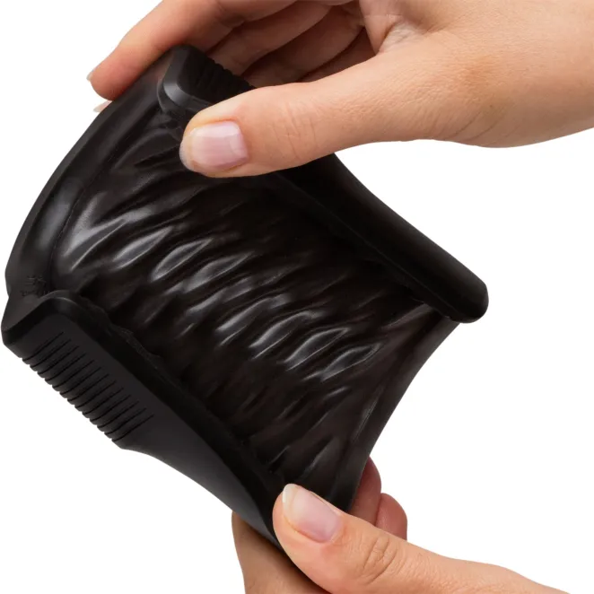 Arcwave Zing Rechargeable Vibrating Male Masturbator