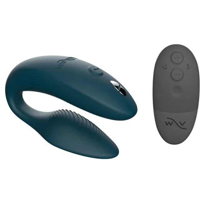 We-Vibe Sync 2 Remote Control and App Rechargeable Couple's Vibrator Green Velvet