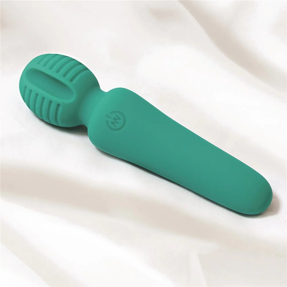Eve's Petite Private Pleasure Wand Massager